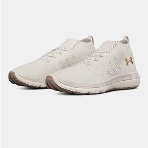 Under Armour sling flex rise sneakers